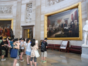 連邦議会議事堂の見学。歴代大統領の像やたくさんの絵画がありました.JPG